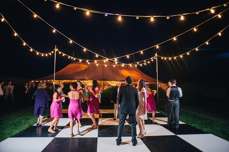 wedding reception outdoor checkarboard dancefloor2