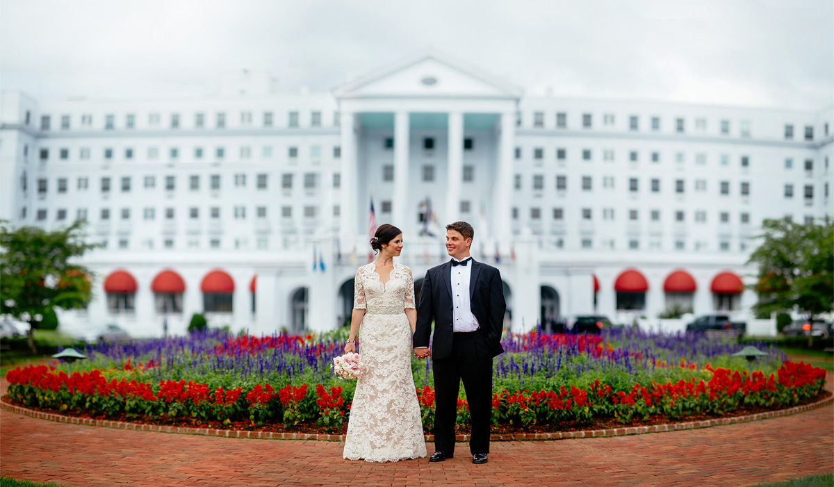greenbrier resort wedding portrait bride and groom by the oberports1