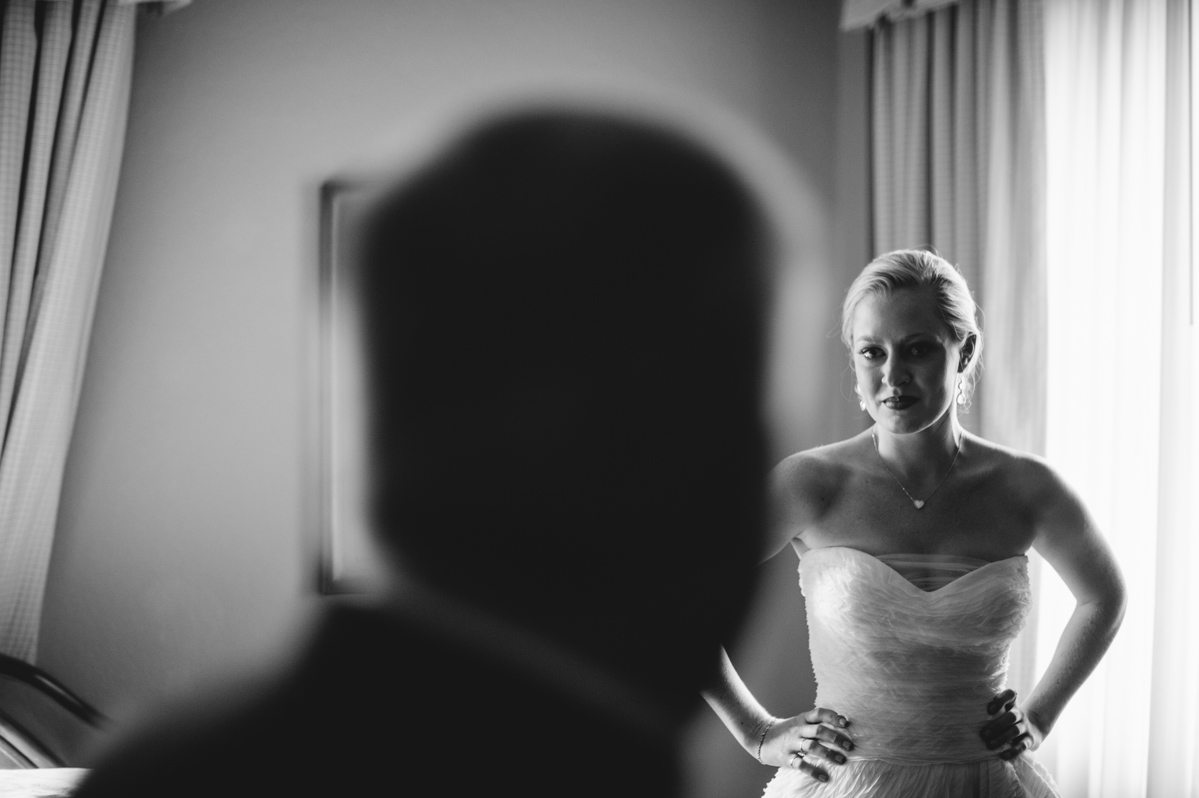bride seeing father for the first time