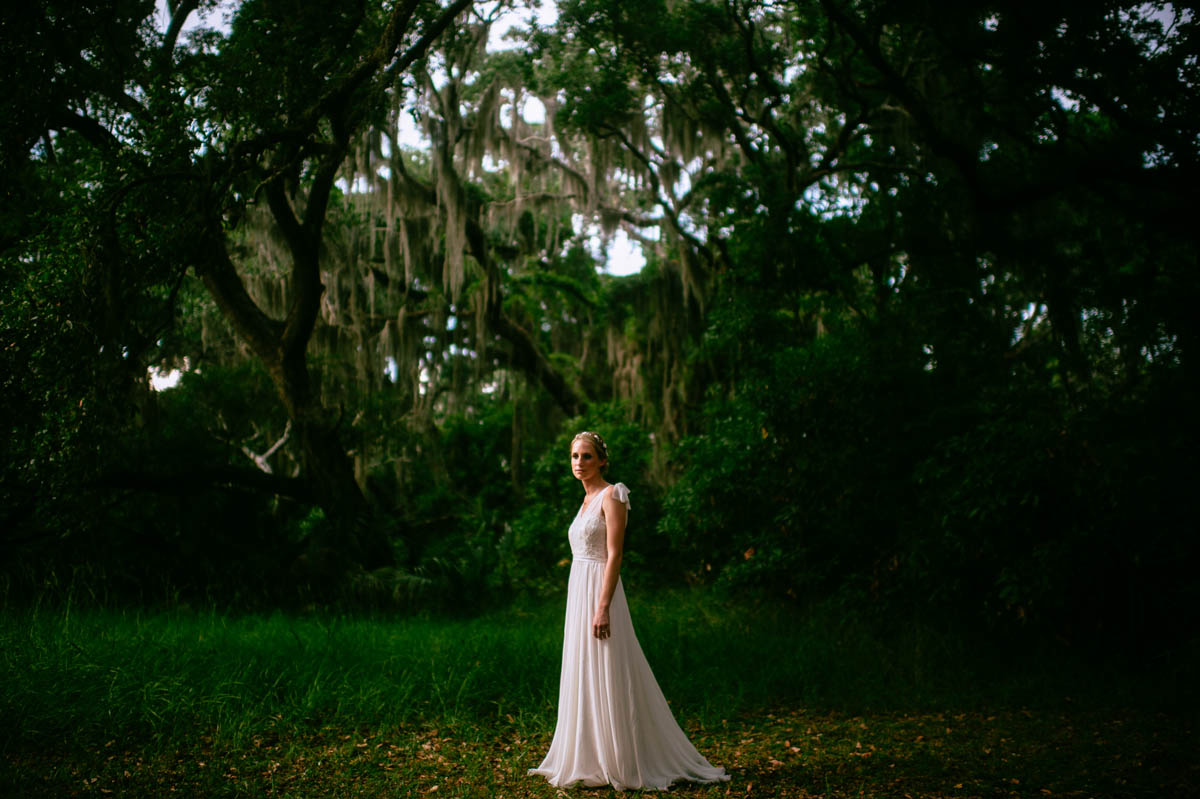 epic bridal portrait with spanish moss