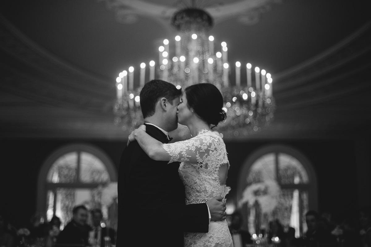 timeless first dance moments