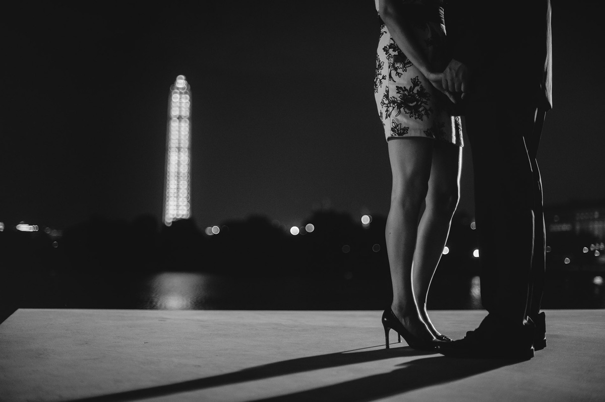 creative nighttime moody engagement photos at washington monument by pittsburgh photographers the oberports