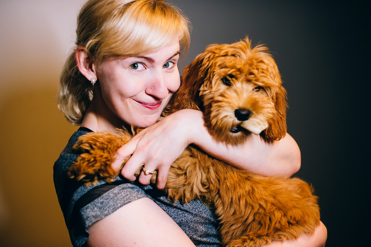 best wv pet photographers emily porter and mini goldendoodle puppy