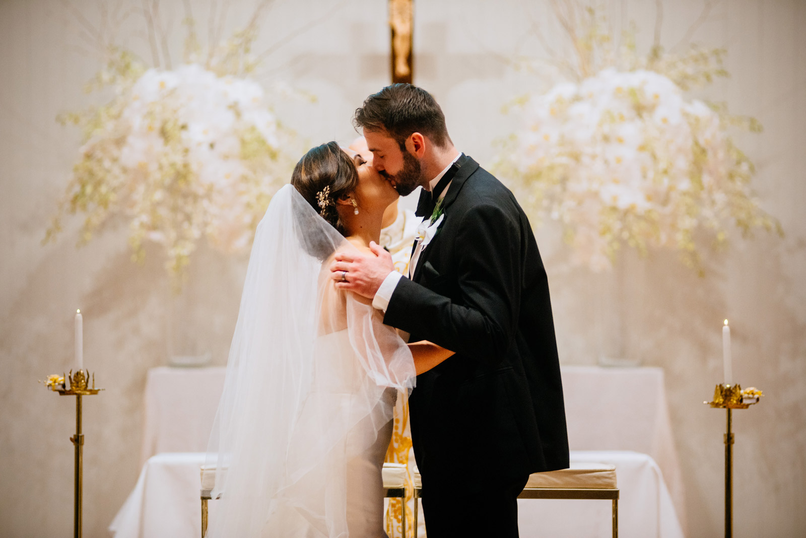 first kiss greenbrier chapel wedding