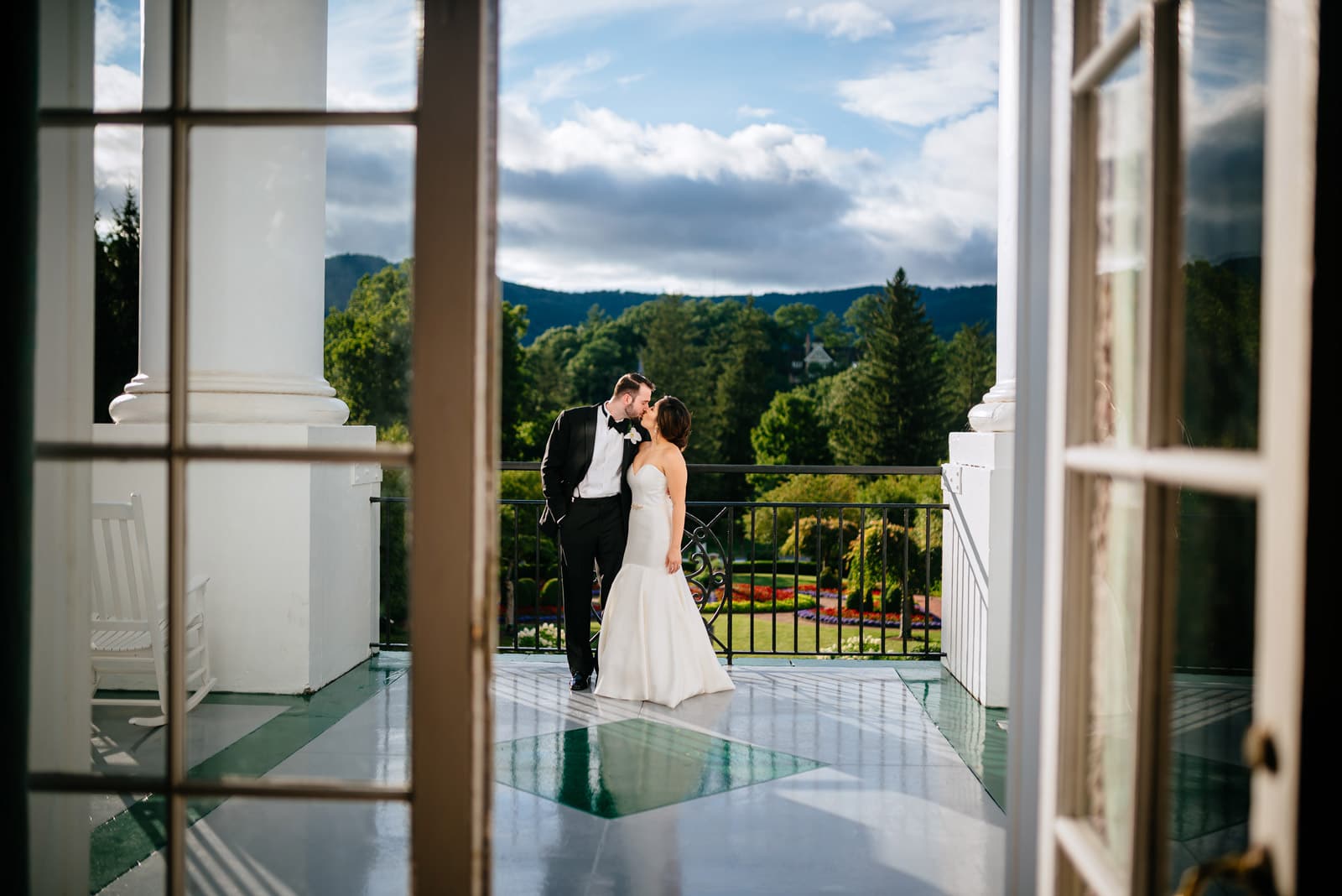 romantic greenbrier resort wedding photography